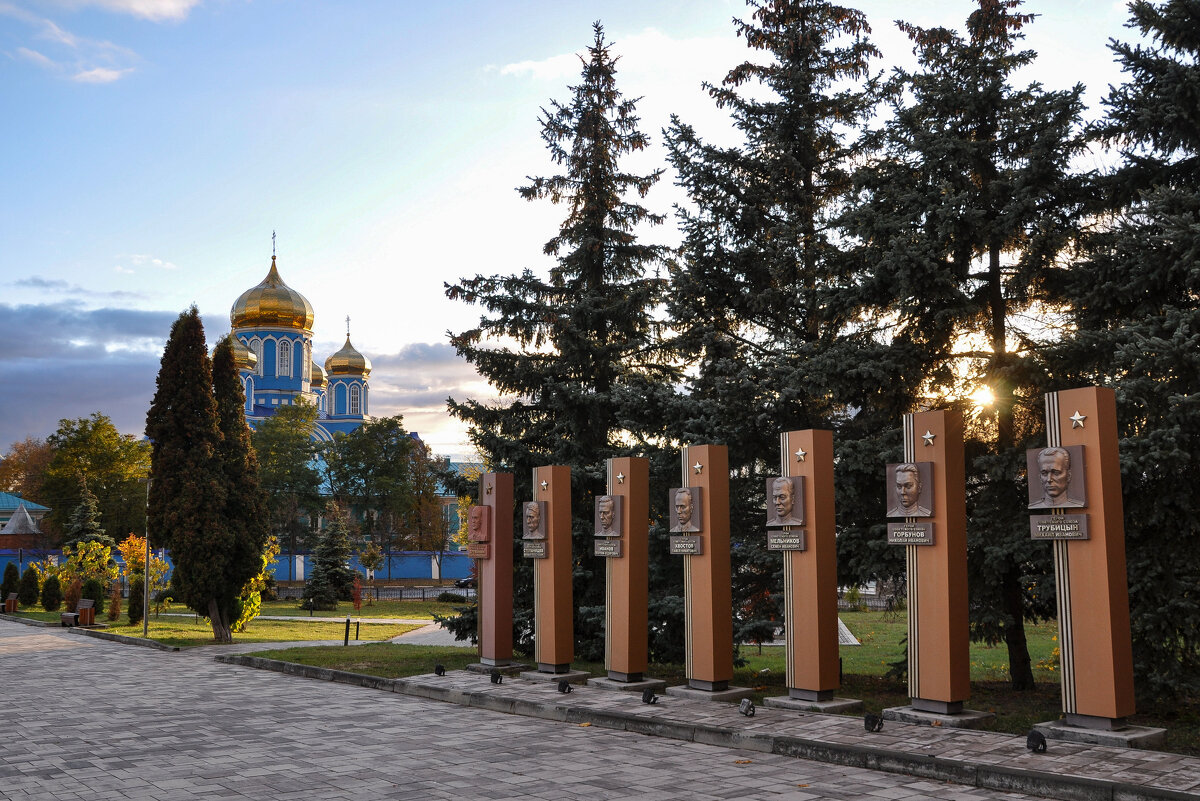 Аллея героев в Задонске - Татьяна Машошина