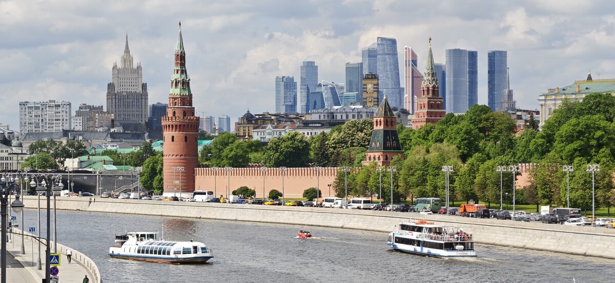 По Москве-реке - <<< Наташа >>> По Москве-реке - <<< Наташа >>>