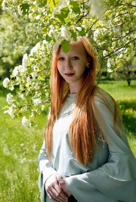 Цветут девчонки. - Георгиевич Цветут девчонки. - Георгиевич