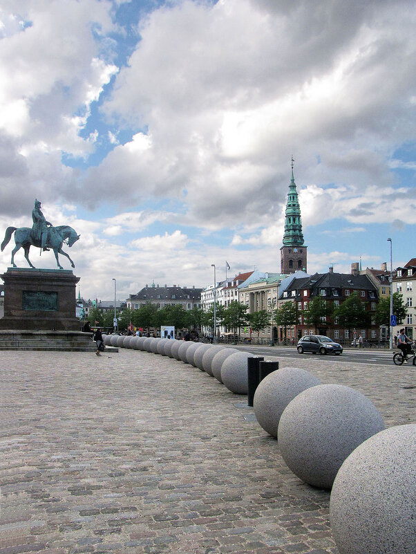 Христиансборгская Замковая площадь (Christiansborg Slotsplads) - Александр Ильчевский Христиансборгская Замковая площадь (Christiansborg Slotsplads) - Александр Ильчевский