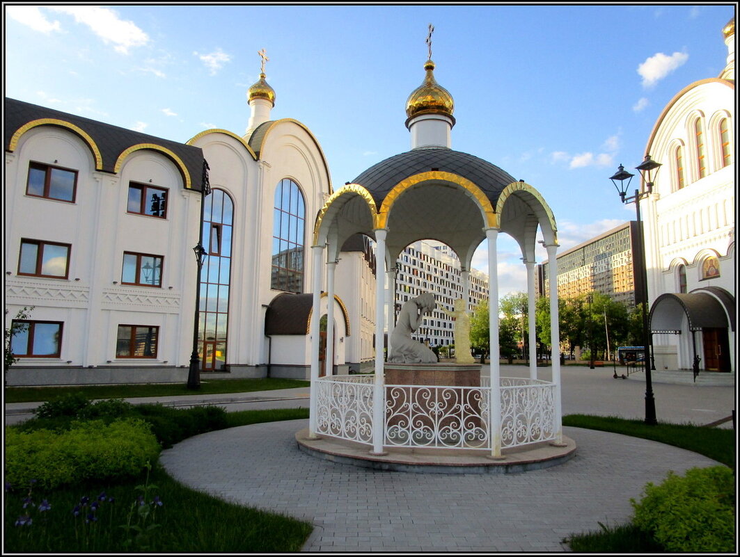 Комплекс у храма Успения Пресвятой Богородицы в  Останкино - Ольга Довженко