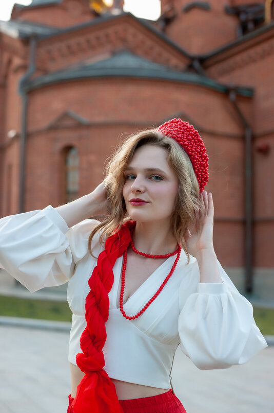 кокошник - Екатерина Пенежина