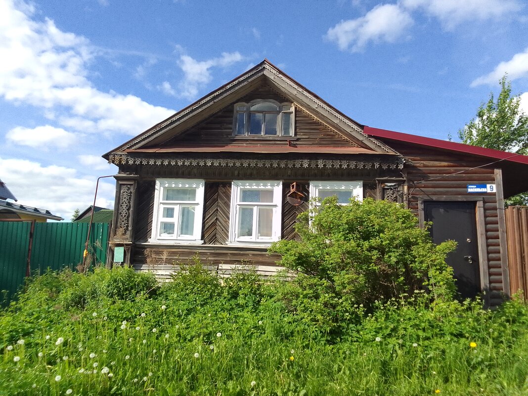 На городских улицах - Сергей Кочнев