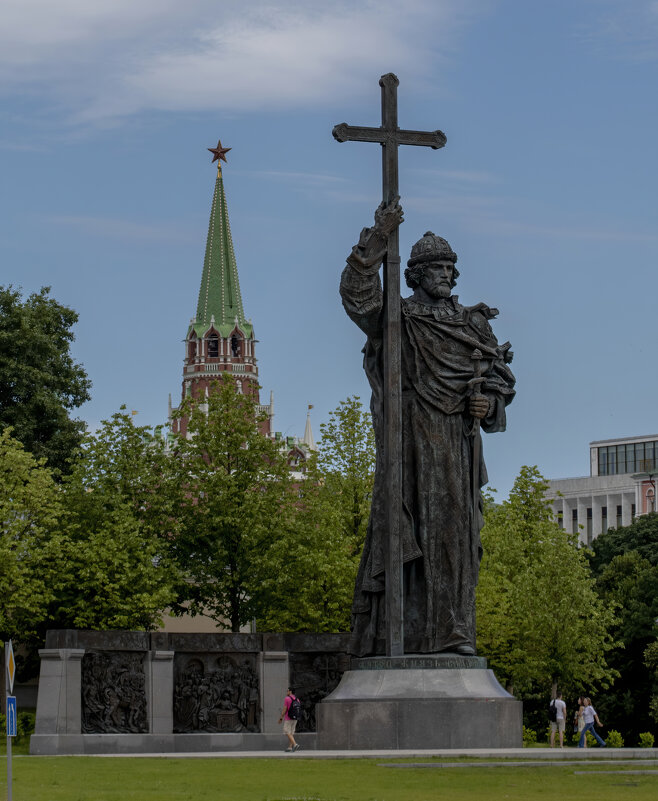 *** - Владимир Савельев