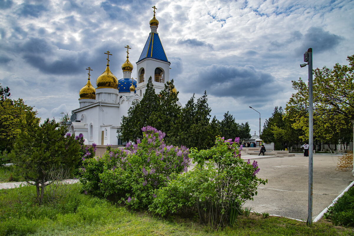 Храм - Анатолий Чикчирный Храм - Анатолий Чикчирный