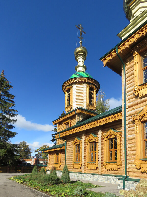В монастыре - ИРЭН@ . В монастыре - ИРЭН@ .