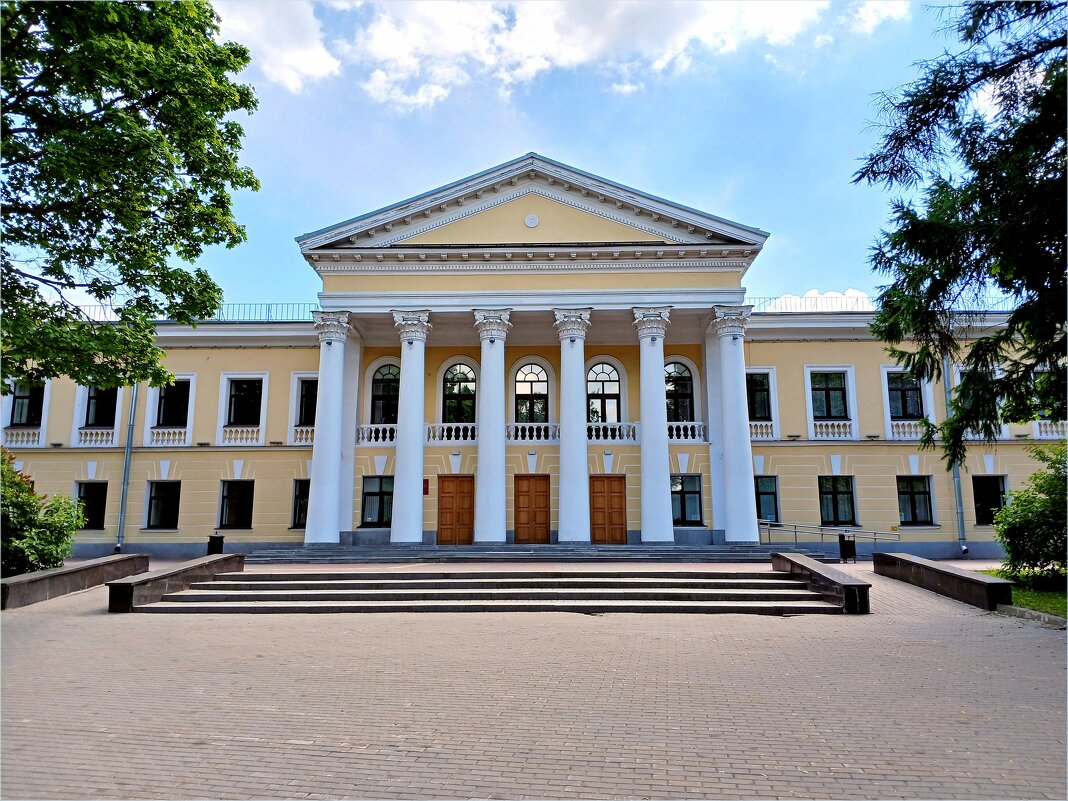 Гатчинский городской Дом культуры. - Лия ☼ Гатчинский городской Дом культуры. - Лия ☼