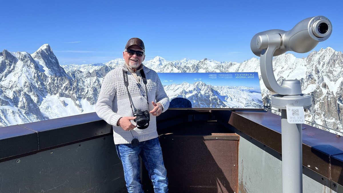 Switzerland "Aiguille du Midi" - Cable car, Panoramic Mont-Blanc Высота-3842 м ...Лучше го - "The Natural World" Александер