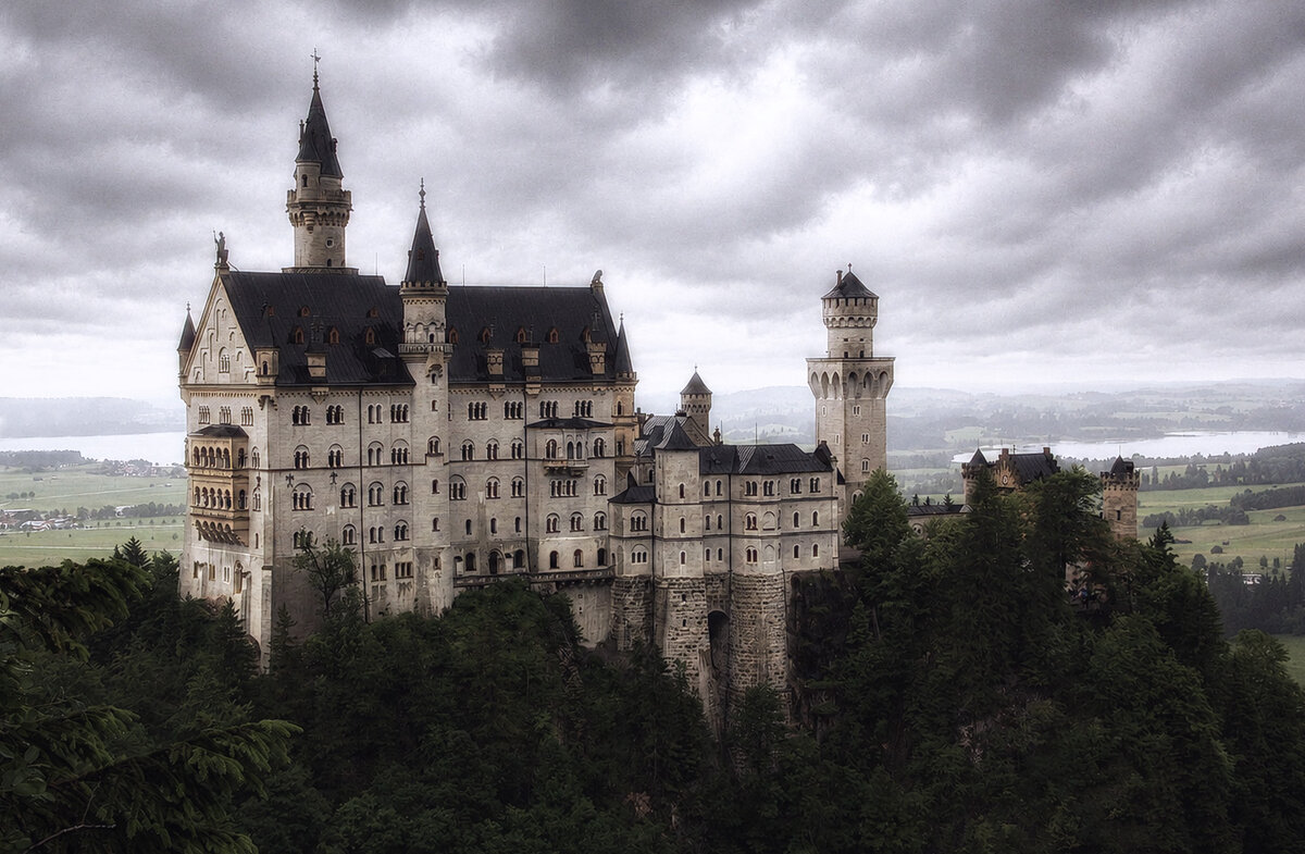 Тучи на замком Neuschwanstein - Андроник Александр 