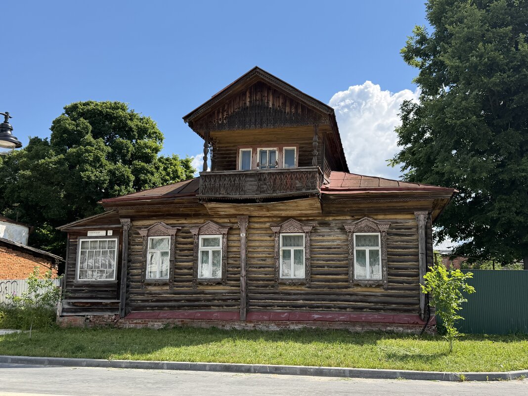 Старый домик Углича - Любовь Старый домик Углича - Любовь