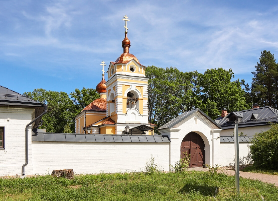 Церковь Казанской иконы Божией Матери в Казанском скиту Коневского монастыря - skijumper Иванов