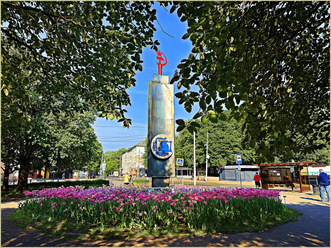 Городской сквер. - Валерия Комова Городской сквер. - Валерия Комова