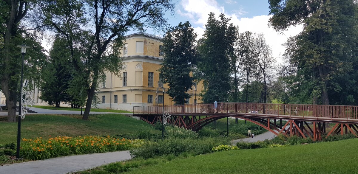 Прогулка в парке - Galina Solovova Прогулка в парке - Galina Solovova