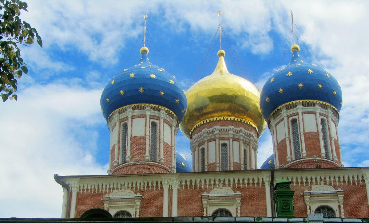 ..маковицы Успенского собора Рязанского кремля.. - galalog galalog ..маковицы Успенского собора Рязанского кремля.. - galalog galalog