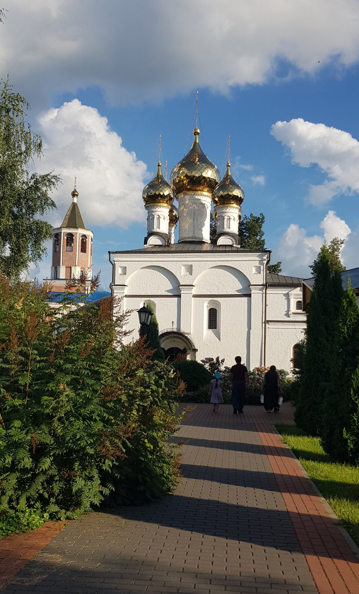 В солотчинском монастыре.Храм Рождества Богородицы :: Galina Solovova В солотчинском монастыре.Храм Рождества Богородицы :: Galina Solovova