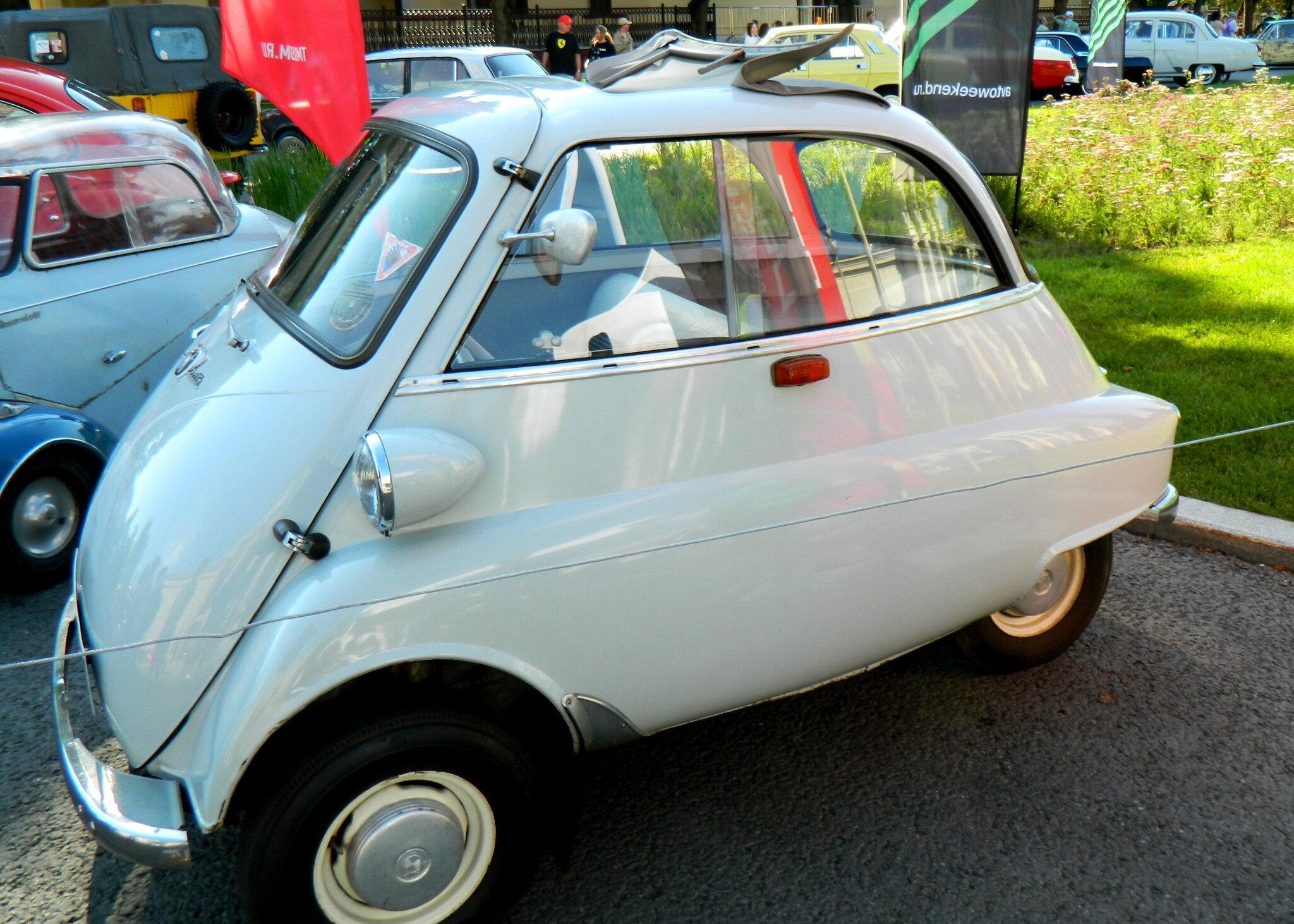 Автоыходные на ВДНХ. BMW «Isetta» 2 :: Павленко Михаил Автоыходные на ВДНХ. BMW «Isetta» 2 :: Павленко Михаил