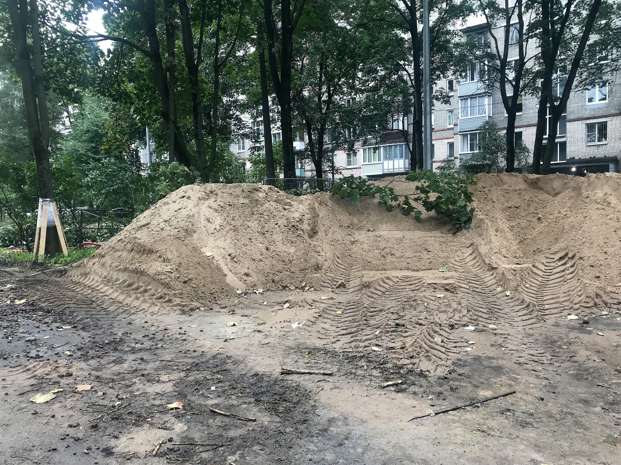 фестиваль песчаных скульптур во дворе :: zavitok * фестиваль песчаных скульптур во дворе :: zavitok *