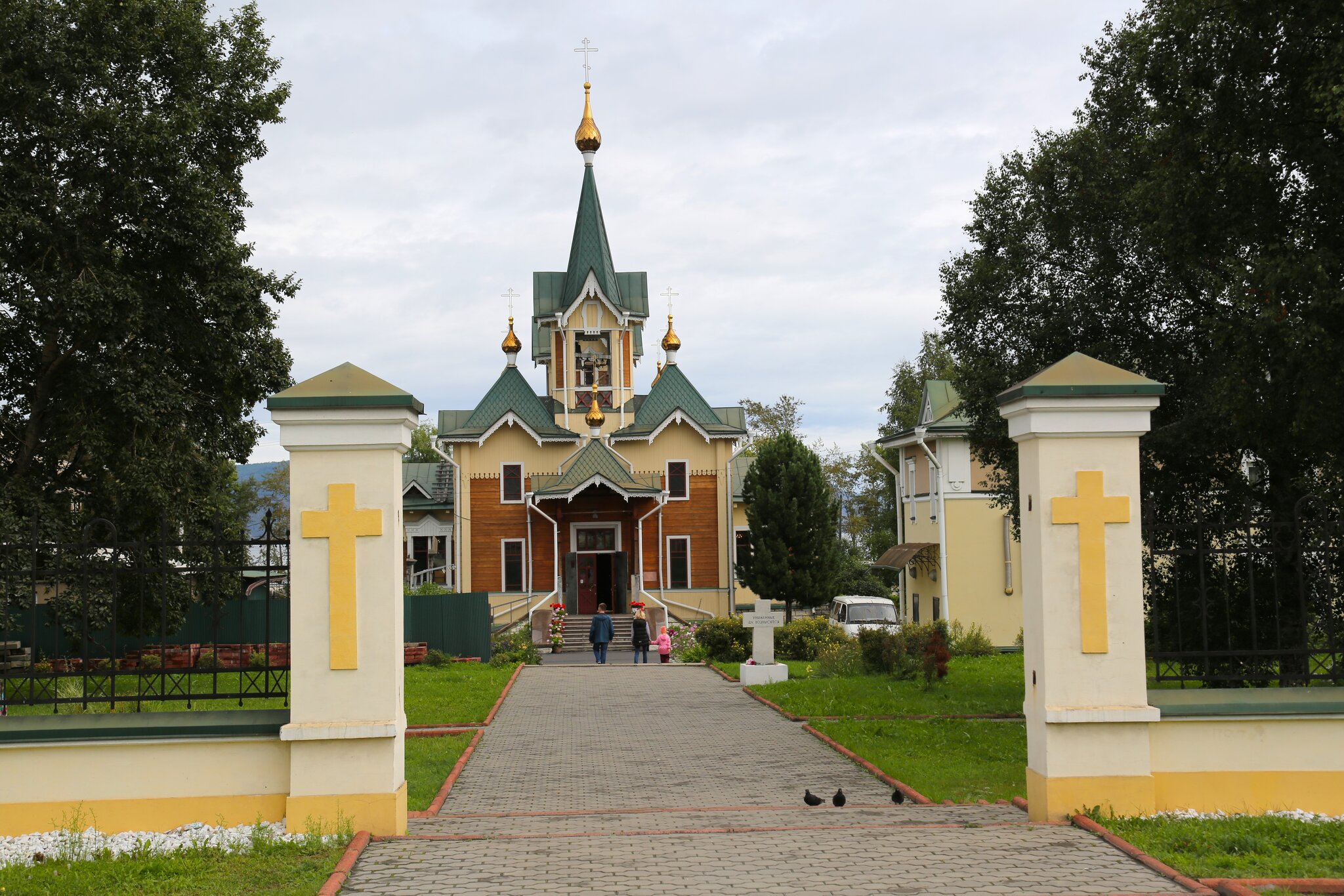 Церковь в Слюдянке :: Танзиля Завьялова Церковь в Слюдянке :: Танзиля Завьялова