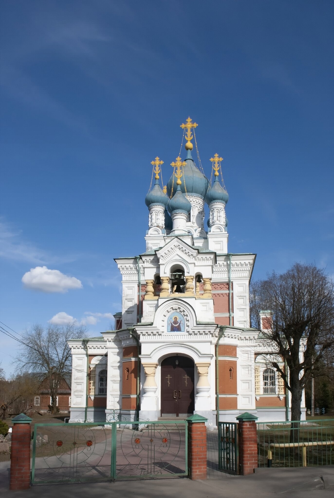 Храм Покрова Пресвятой Богородицы в Мариенбурге (Гатчина). :: Ирина Ш Храм Покрова Пресвятой Богородицы в Мариенбурге (Гатчина). :: Ирина Ш