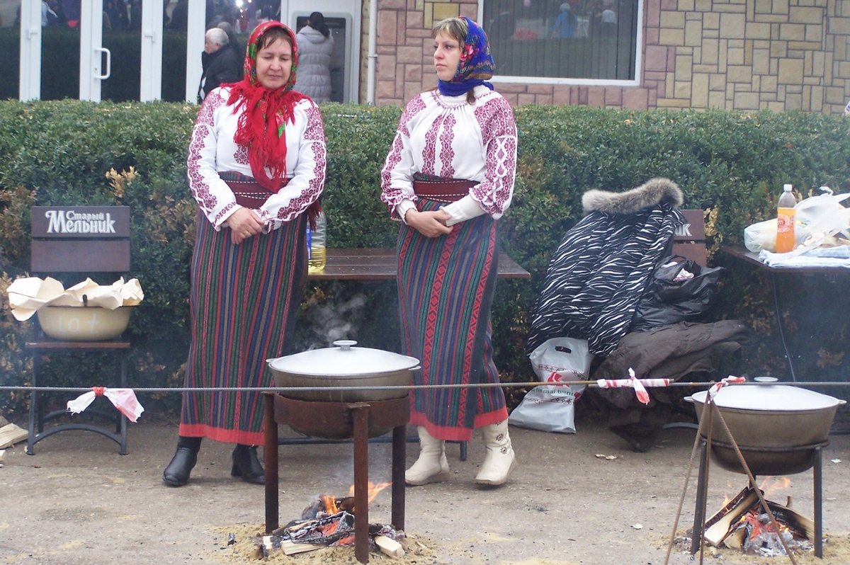 В этот день голубцы были бесплатными - Леонид Плыгань