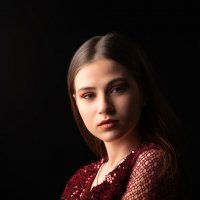 Портрет девушки в красном :: Алекс
