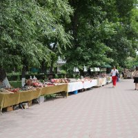 Вдоль ярмарки народных промыслов, х.Старочеркасск :: Леонид 