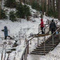 На родник за водой :: Сергей Цветков