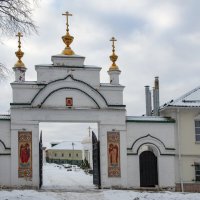 Углич, Богоявленский женский монастырь. Главные врата :: Gen 