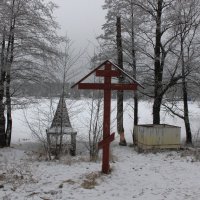 Святой источник у озера :: Евгений Корьевщиков