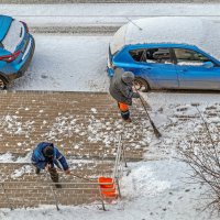 Подвалил февраль  работу дворникам :: Валерий Иванович