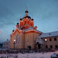 Церковь Крестовоздвиженская :: Сергей Кочнев