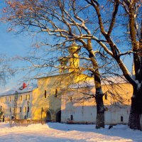 Морозный день в монастыре :: Сергей Кочнев