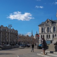 Городская Зарисовка :: юрий поляков