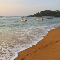 Утро на пляже Унаватуны :: Галина Ильясова