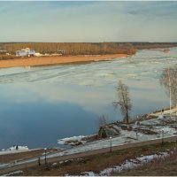 Последний вечер марта ( р.Вятка.г.Киров ) :: Валентин Котляров