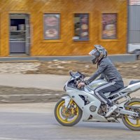 Мотоциклисты гоняют :: Валерий Иванович