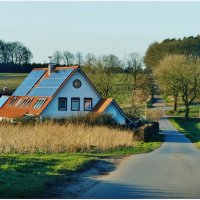 ДОМ У ДОРОГИ... :: Elvira E. 