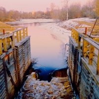 Тихвинский шлюз :: Сергей Кочнев