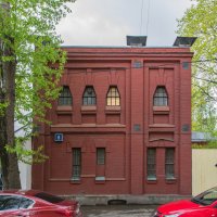 Жилой дом с квартирами для приезжих астрономов :: Сергей Лындин Жилой дом с квартирами для приезжих астрономов :: Сергей Лындин