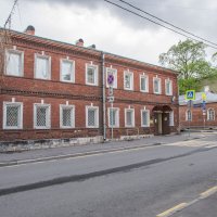 дом причта храма Рождества Иоанна Предтечи на Пресне :: Сергей Лындин дом причта храма Рождества Иоанна Предтечи на Пресне :: Сергей Лындин