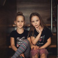 Агния и Софья :: Лилия .