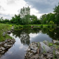 У рукотворного пруда... :: Николай Гирш
