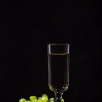 натюрморт с виноградом :: Алексей Чигвинцев