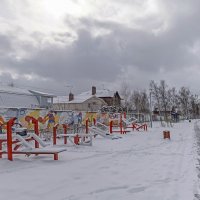 На спортплощадке тишина :: Валерий Иванович