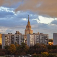 Осенняя москва :: Александр Конов
