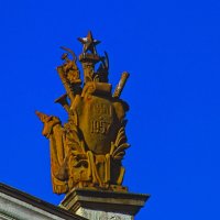 Скульптура на здания Русского драматического театра им. А.В. Луначарского :: Giant Tao / Скульптура на здания Русского драматического театра им. А.В. Луначарского :: Giant Tao /