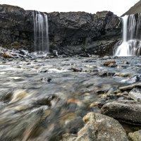 Двойной водопад из одной речки :: Георгий А