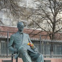 На Мясницкой - мыслитель. :: Лютый Дровосек На Мясницкой - мыслитель. :: Лютый Дровосек