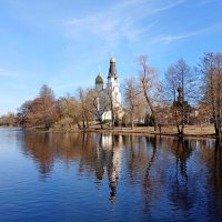 Вид на храм св. апостолов Петра и Павла и часовню. :: Лия ☼ Вид на храм св. апостолов Петра и Павла и часовню. :: Лия ☼