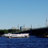 У Троицкого моста на Неве :: Сергей Швечков